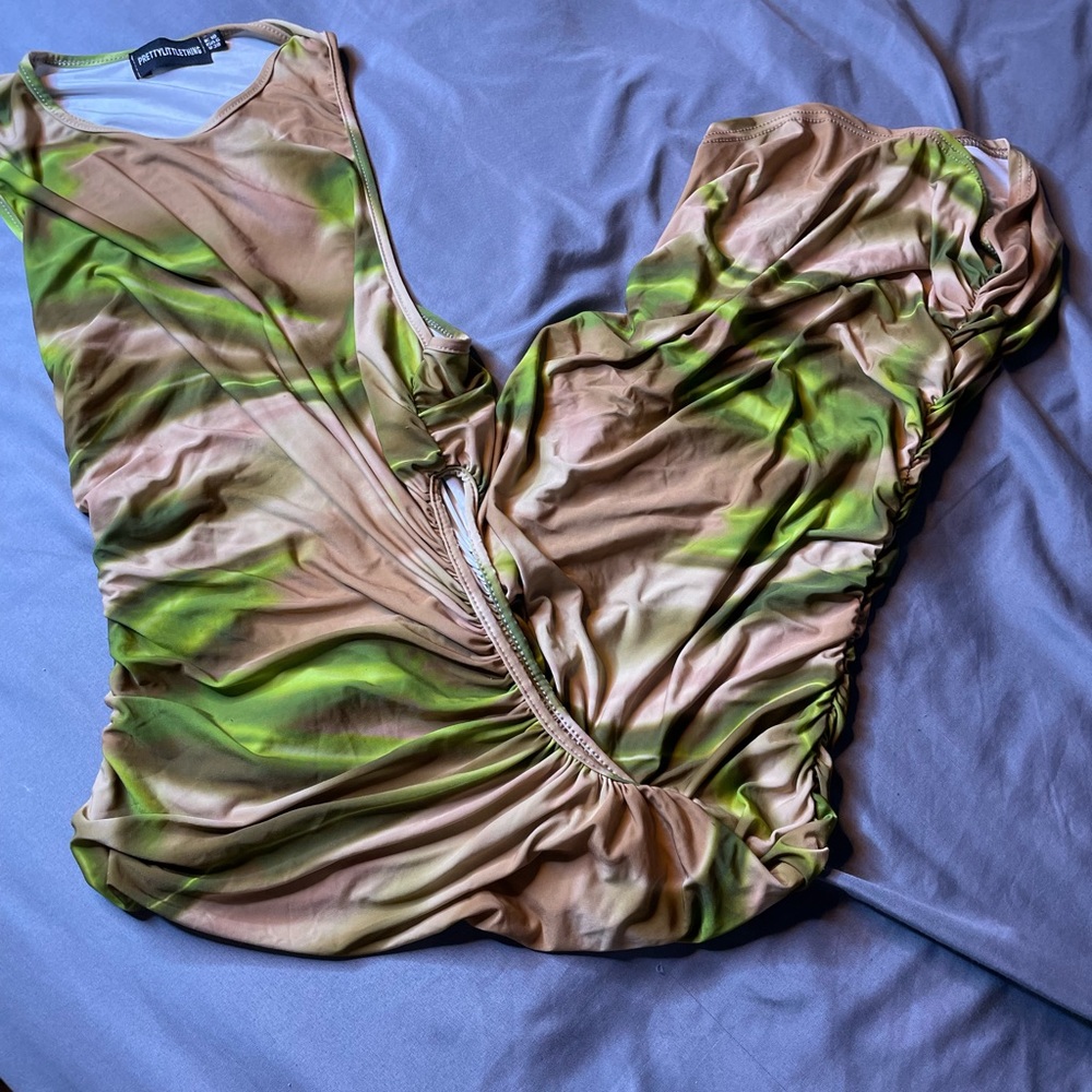 PRETTY LITTLE THING DRESS